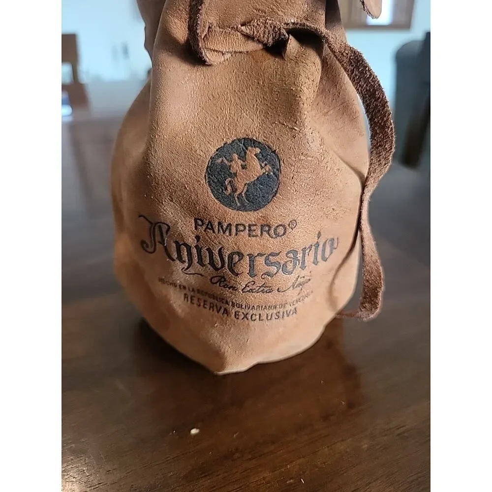 Venezuela Liquor Leather Pouch Aniversario Pampero Ron Añejo Perfect Condition